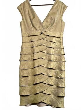 Jessica Howard Gold Tiered Ruffle Sheath Dress Women Size 10 Sleeveless Cocktail